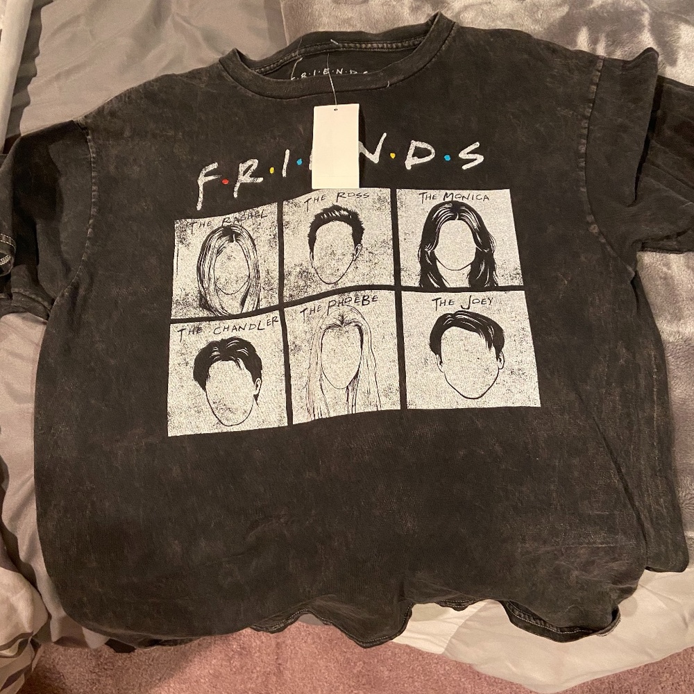 friends tee